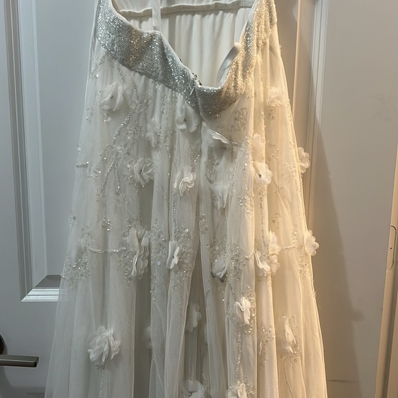 MAC DUGGAL GOWN - Picture 9 of 12